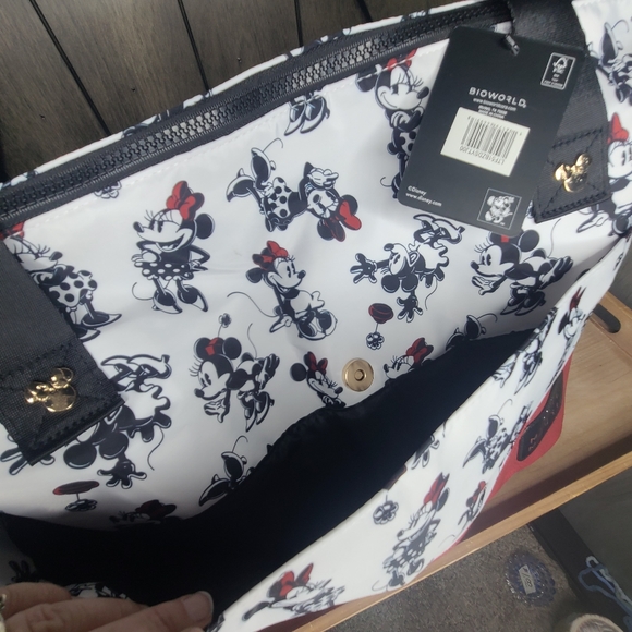 NWT Disney Minnie Mouse Large Tote/ Weekender Bag by Bioworld 22 x 14 x 7 - Picture 8 of 13